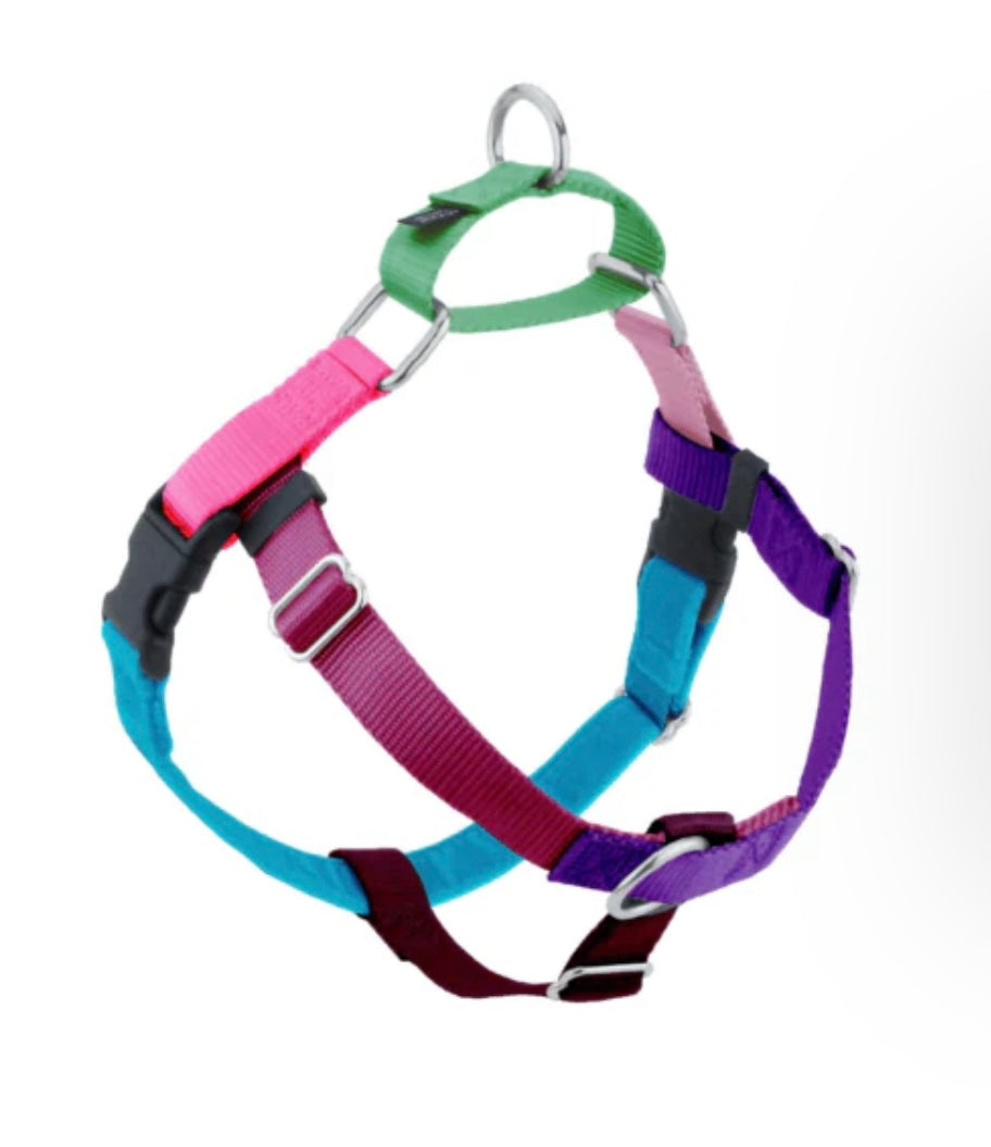 COLLARS-LEASHES-HARNESSES-BACKPACKS